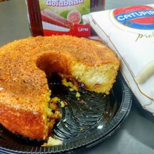 Bolo Milho Cremoso Romeu e Julieta por Fazenda do Bolo