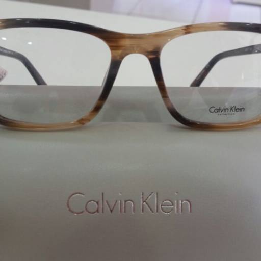 Comprar o produto de Calvin Klein CK8517 em Outras Marcas pela empresa Ótica Foco em Dourados, MS por Solutudo