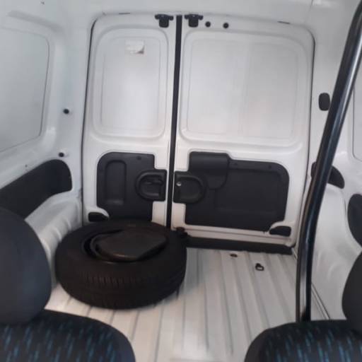 KANGOO EXPRESSION 1.6 16v BRANCA 2015 por Cozema Veículos