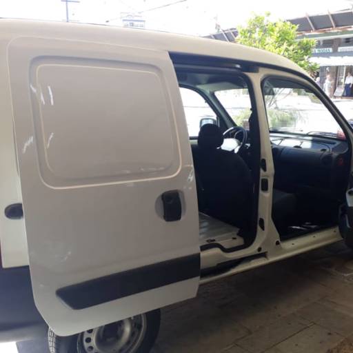 KANGOO EXPRESSION 1.6 16v BRANCA 2015 por Cozema Veículos