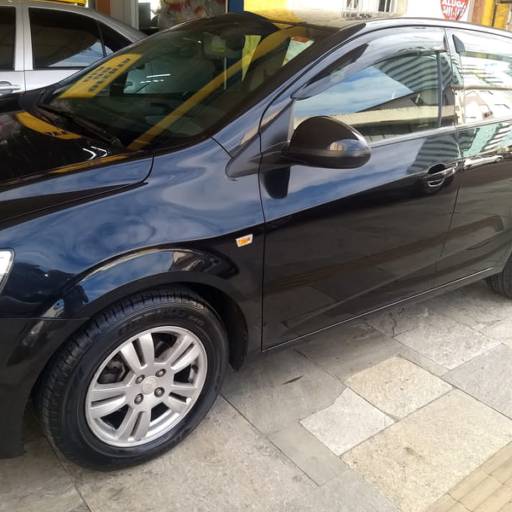 SONIC LT HB AT 2013 PRET por Cozema Veículos