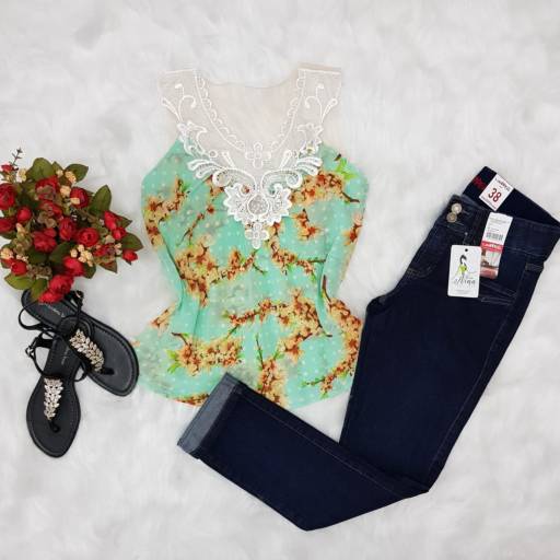 Blusa crepe  por Dona Nina Boutique