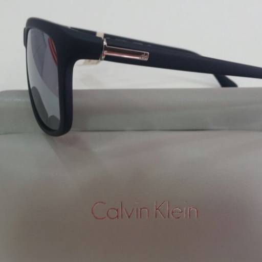 Calvin Klein CK3160S por Ótica Foco