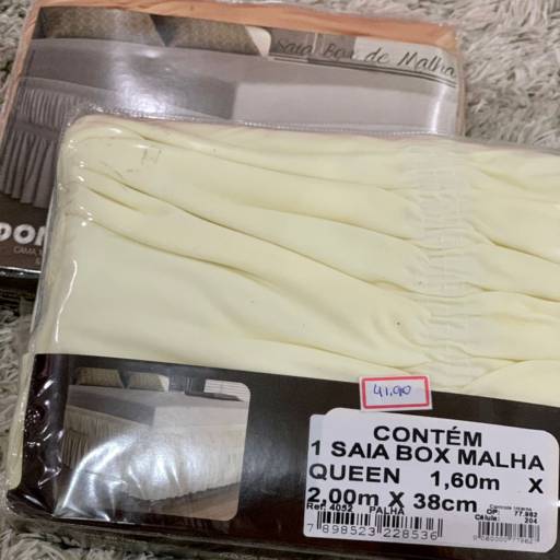 Saia Box Queen Adomes em Osasco, SP por Madalena Decoraçoes