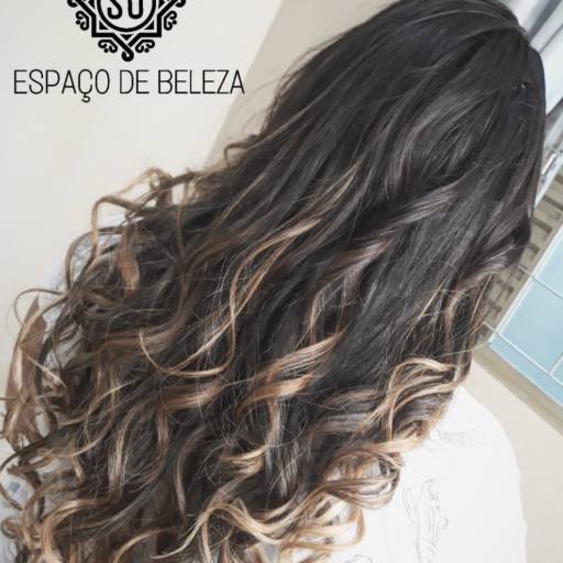 Cabelo loiro por Sú Espaço de Beleza