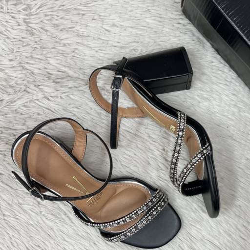 Sandália adulta Vizzano em Uberlândia, MG por Lojas Dom Flavittos