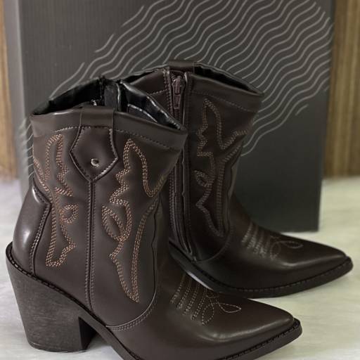 Bota feminina adulta Felina