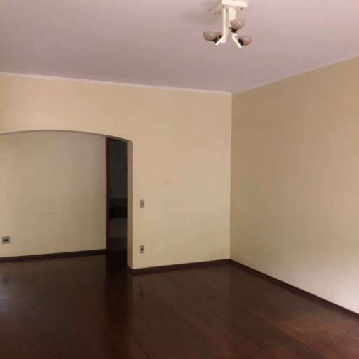 CASA PRA ALUGAR NO BAIRRO VILA IVAN EM JAÚ-SP em Jaú, SP por  Imobiliária Perlati