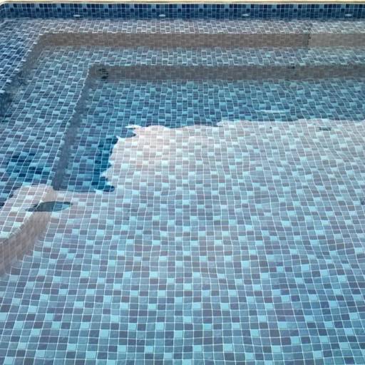 Piscina Estampa Pastilha Master  por Lagoon Piscinas