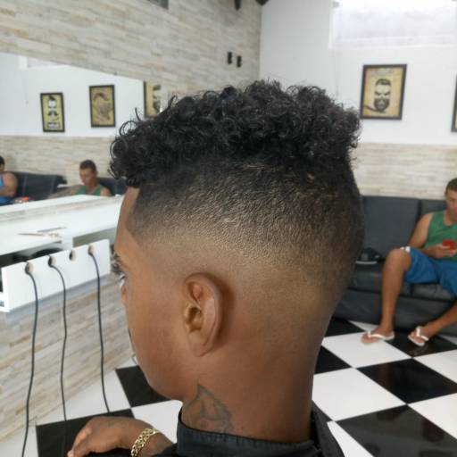 Comprar o produto de Degrade cabelo afro em A Classificar pela empresa Barbearia do Zé em Avaré, SP por Solutudo