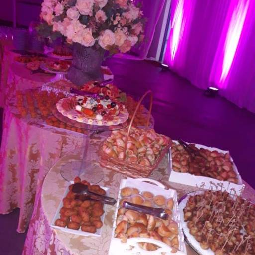 Micheli Bolos Buffet por Micheli Bolos e Buffet