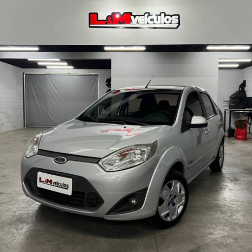 FIESTA SEDAN 1.6 8V 2011  em Esteio, RS por Lm Veiculos