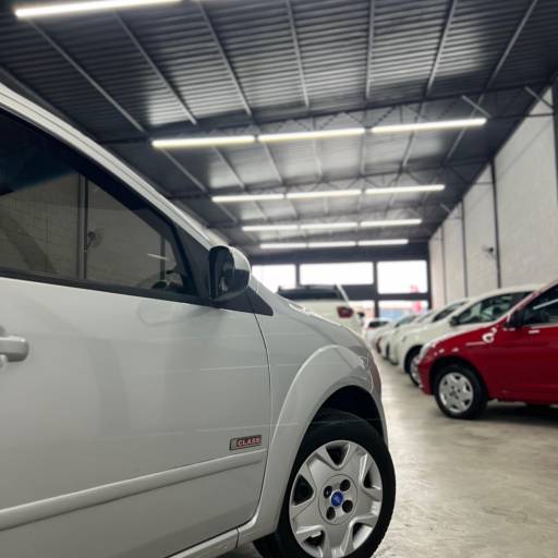 FIESTA SEDAN 1.6 8V 2011  em Esteio, RS por Lm Veiculos