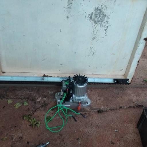 MANUTENÇÃO EM PORTÃO ELETRÔNICO