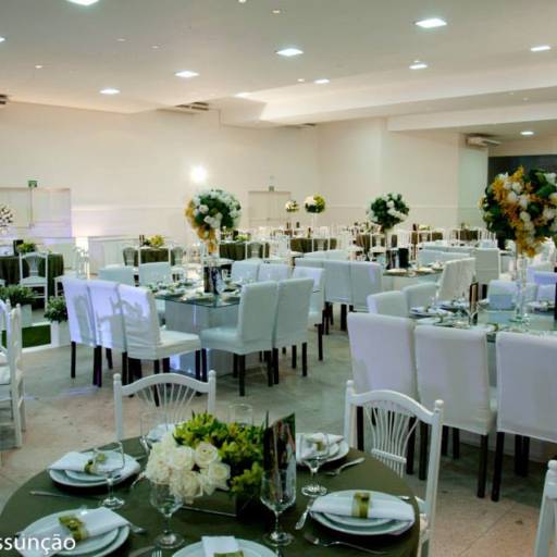 Decoração e Buffet por Casa Nova Noivas Buffet e Decorações