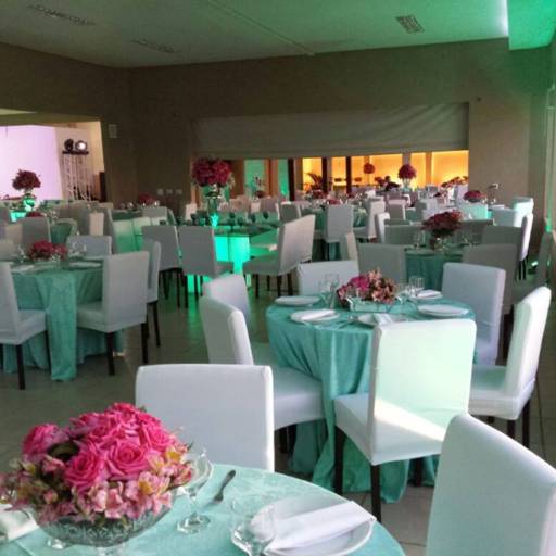 Decoração e Buffet por Casa Nova Noivas Buffet e Decorações