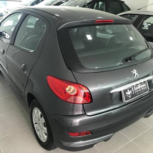 207 1.4 2009/2010 por Helfen Motors