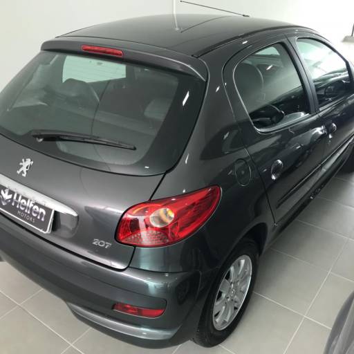 207 1.4 2009/2010 por Helfen Motors