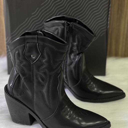 Bota feminina adulta Felina