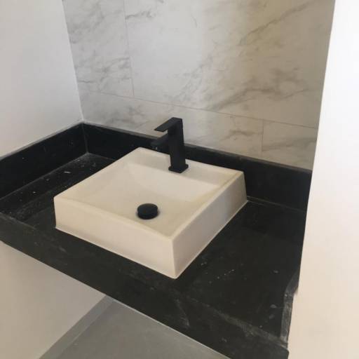 Linda casa a venda em Bom Jesus dos Perdões, SP por Lima & Alves Imóveis e Seguros