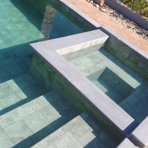 Assentamento de Revestimento para Piscina em Boituva, SP em Boituva, SP por Cleiton Azulejista