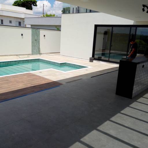 Assentamento de Revestimento para Piscina em Boituva, SP em Boituva, SP por Cleiton Azulejista