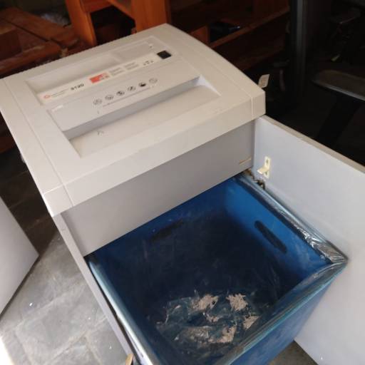 Conserto / manutenção de máquina fragmentadora de papel HSM