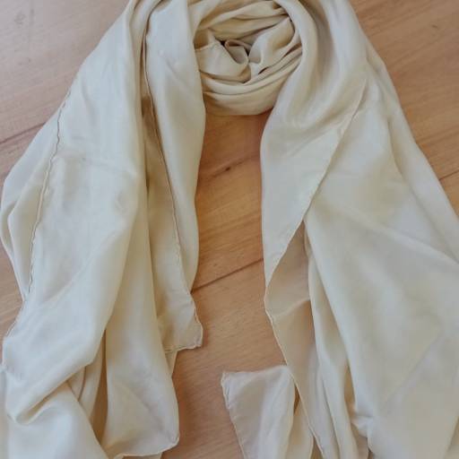 Comprar o produto de Lenço de seda pura tingimento fruta silvestre - OcF em Roupas e Acessórios pela empresa Loja Ego 3 p - Roupas e Acessórios Femininos em Botucatu, SP por Solutudo