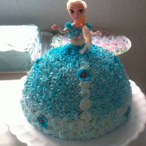 Bolo Frozen Elsa - Boneca por Solutudo