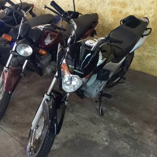 Comprar o produto de Titan preta em Honda pela empresa Rogerinho Motos e Equipe  em Birigui, SP por Solutudo