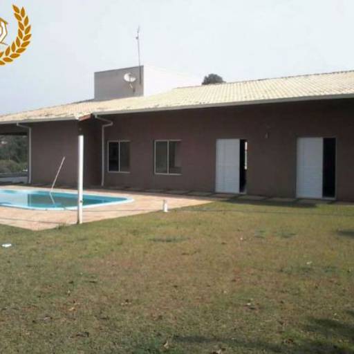 Casa em bairro nobre de São Roque-SP / Código do Imóvel: 27633 por Aj Rodrigues Negocios Imobiliarios Ltda