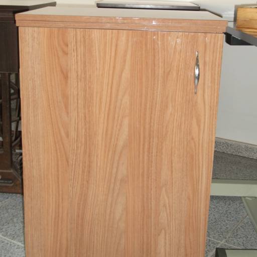 Gabinetes  e caixas base/portáteis para máquinas de costura domésticas por Flamaq