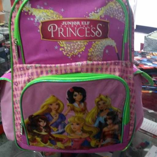Mochila escolar por Master Papelaria & Copiadora