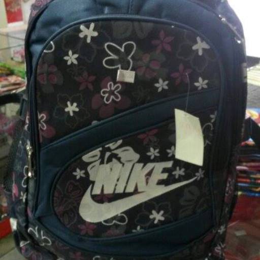 Mochila escolar por Master Papelaria & Copiadora