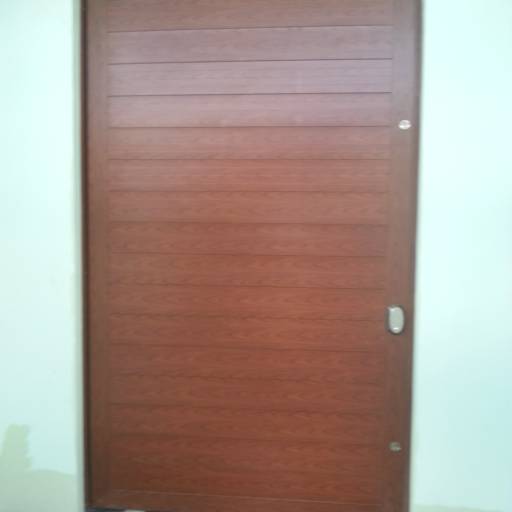 Porta Pivotante por Alutemper Vidros e Esquadrias de Alumínio