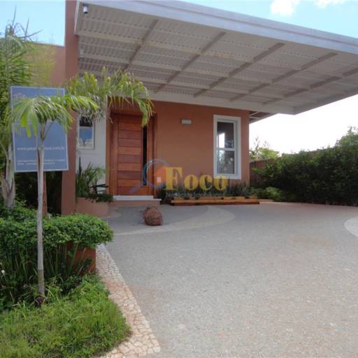 Excelente casa com piscina e espaço gourmet em condomínio fechado de Itatiba/ SP. por Foco Negócios Imobiliários 