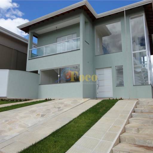 Casa em Condomínio Fechado com quintal e espaço gourmet, em Itatiba/SP. por Foco Negócios Imobiliários 