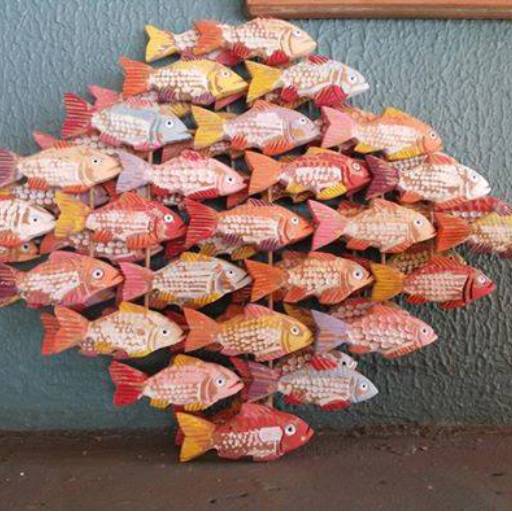 CARDUME DE PEIXE DE MADEIRA