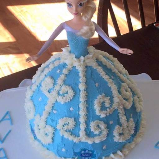 Bolo Elsa Frozen  por Dag Eventos