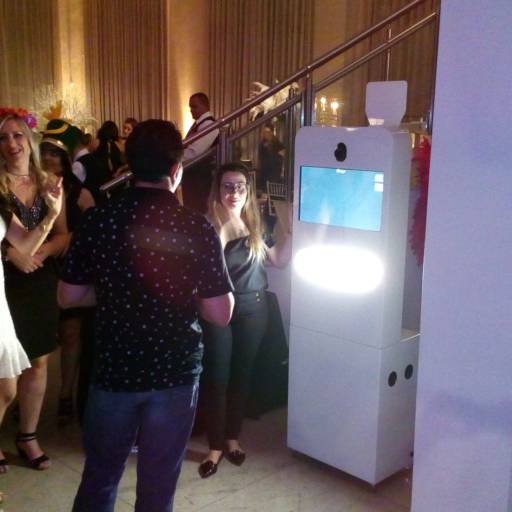 Totem Fotográfico por Tá Registrado! Cabines e Totens Fotográficos