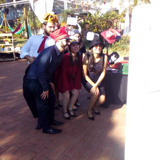 Totem Fotográfico por Tá Registrado! Cabines e Totens Fotográficos