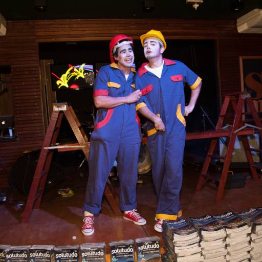 Apresentação lançamento revista Solutudo Birigui 2016 por Cia Teatral dos Arteiros