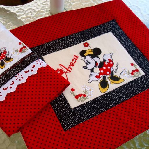 Toalhas higiênicas bordadas (infantil)  por Golden Wire