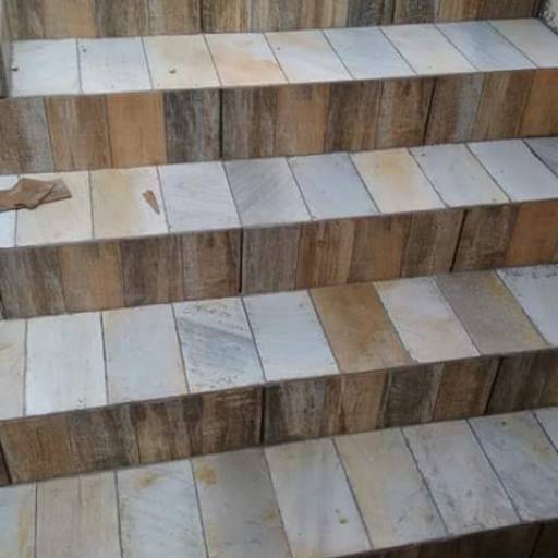 Comprar o produto de Revestimento com Pedra e Revestimento hd efeito madeira rústica em Outros Serviços pela empresa Nicolino Construções em Bauru, SP por Solutudo
