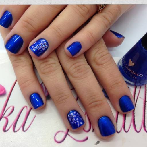 Manicure por Belezoka Esmalteria