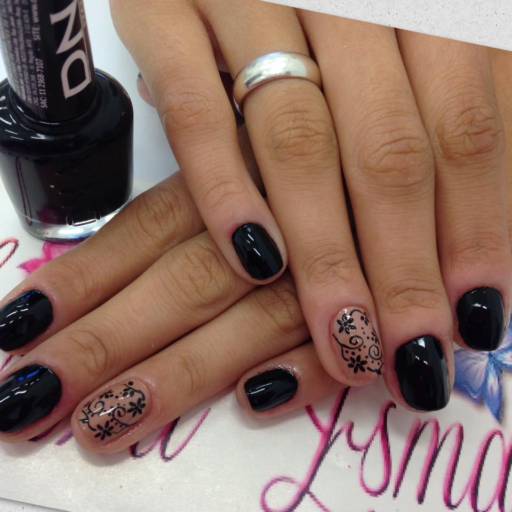 Manicure por Belezoka Esmalteria