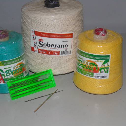 Barbantes e agulhas 