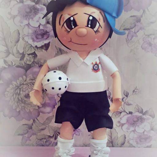 Boneca em E.v.a 3d  por Papelux Papelaria Criativa