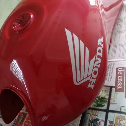 Reforma de motos  por Garagem Funilaria e Pintura