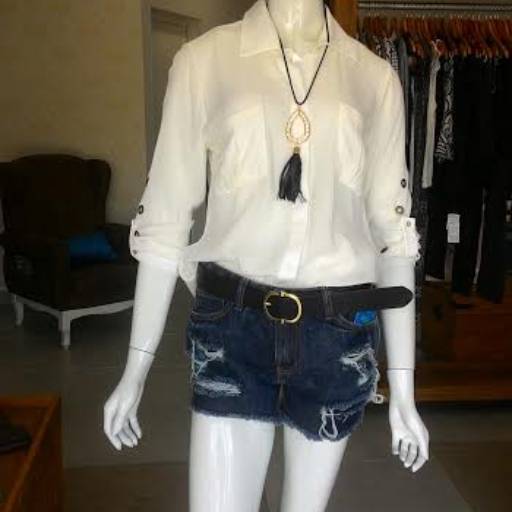 Comprar o produto de Shorts Jeans  em Shorts pela empresa AMIC - Boutique em Valinhos, SP por Solutudo